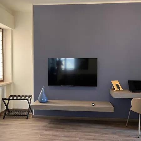 Blue - Verona & شقة بوسولينغو